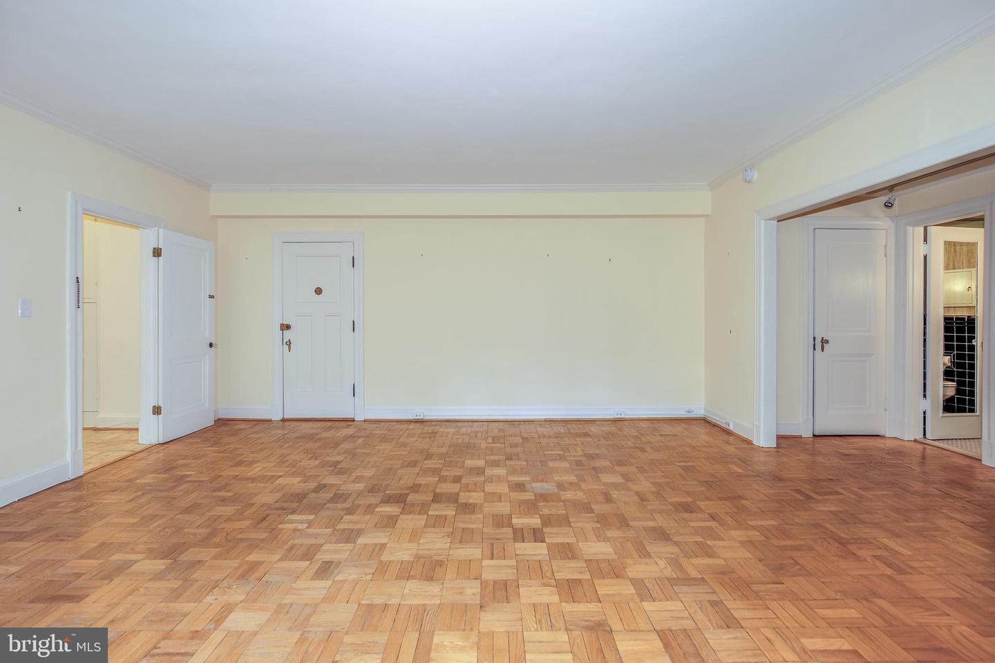 4000 CATHEDRAL AVE NW #144-145B, WASHINGTON, District Of Columbia 20016, 3 Bedrooms Bedrooms, ,3 BathroomsBathrooms,Residential,For sale,4000 CATHEDRAL AVE NW #144-145B,DCDC2185914 MLS # DCDC2185914