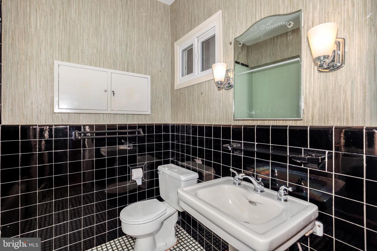 4000 CATHEDRAL AVE NW #144-145B, WASHINGTON, District Of Columbia 20016, 3 Bedrooms Bedrooms, ,3 BathroomsBathrooms,Residential,For sale,4000 CATHEDRAL AVE NW #144-145B,DCDC2185914 MLS # DCDC2185914