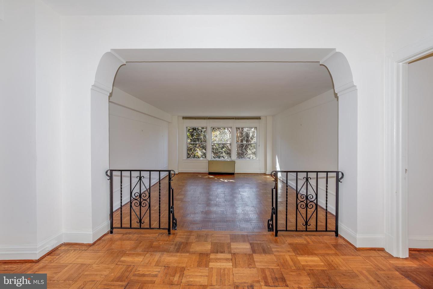 4000 CATHEDRAL AVE NW #144-145B, WASHINGTON, District Of Columbia 20016, 3 Bedrooms Bedrooms, ,3 BathroomsBathrooms,Residential,For sale,4000 CATHEDRAL AVE NW #144-145B,DCDC2185914 MLS # DCDC2185914