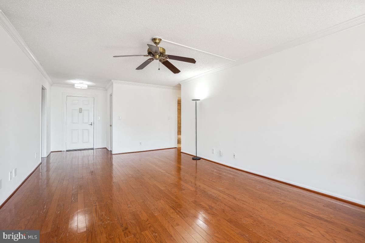 5904 MOUNT EAGLE DR #1105, ALEXANDRIA, Virginia 22303, 2 Bedrooms Bedrooms, 9 Rooms Rooms,2 BathroomsBathrooms,Residential,For sale,5904 MOUNT EAGLE DR #1105,VAFX2223324 MLS # VAFX2223324