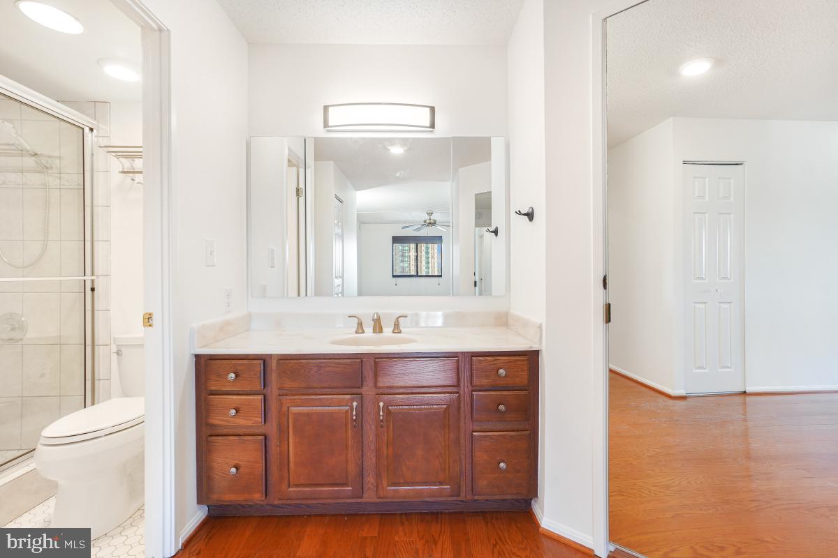 5904 MOUNT EAGLE DR #1105, ALEXANDRIA, Virginia 22303, 2 Bedrooms Bedrooms, 9 Rooms Rooms,2 BathroomsBathrooms,Residential,For sale,5904 MOUNT EAGLE DR #1105,VAFX2223324 MLS # VAFX2223324