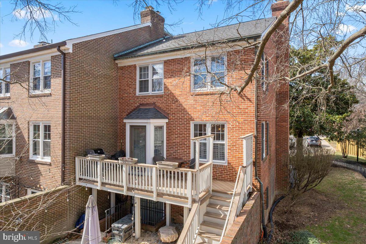 6307 OLDE TOWNE CT, ALEXANDRIA, Virginia 22307, 3 Bedrooms Bedrooms, ,3 BathroomsBathrooms,Residential,For sale,6307 OLDE TOWNE CT,VAFX2223796 MLS # VAFX2223796