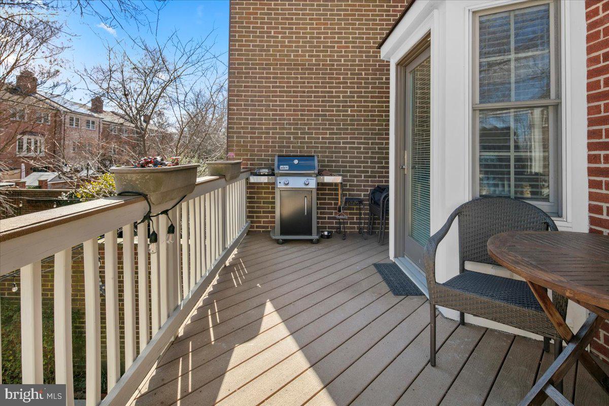 6307 OLDE TOWNE CT, ALEXANDRIA, Virginia 22307, 3 Bedrooms Bedrooms, ,3 BathroomsBathrooms,Residential,For sale,6307 OLDE TOWNE CT,VAFX2223796 MLS # VAFX2223796