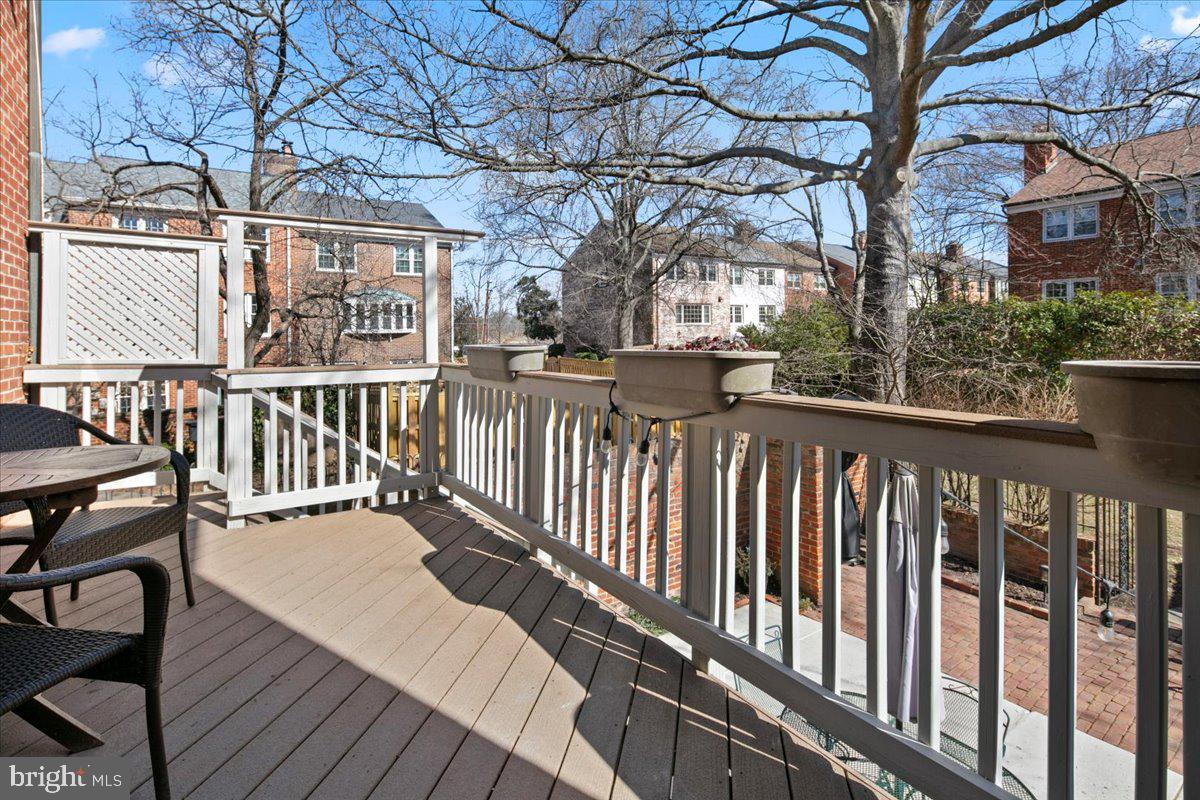 6307 OLDE TOWNE CT, ALEXANDRIA, Virginia 22307, 3 Bedrooms Bedrooms, ,3 BathroomsBathrooms,Residential,For sale,6307 OLDE TOWNE CT,VAFX2223796 MLS # VAFX2223796