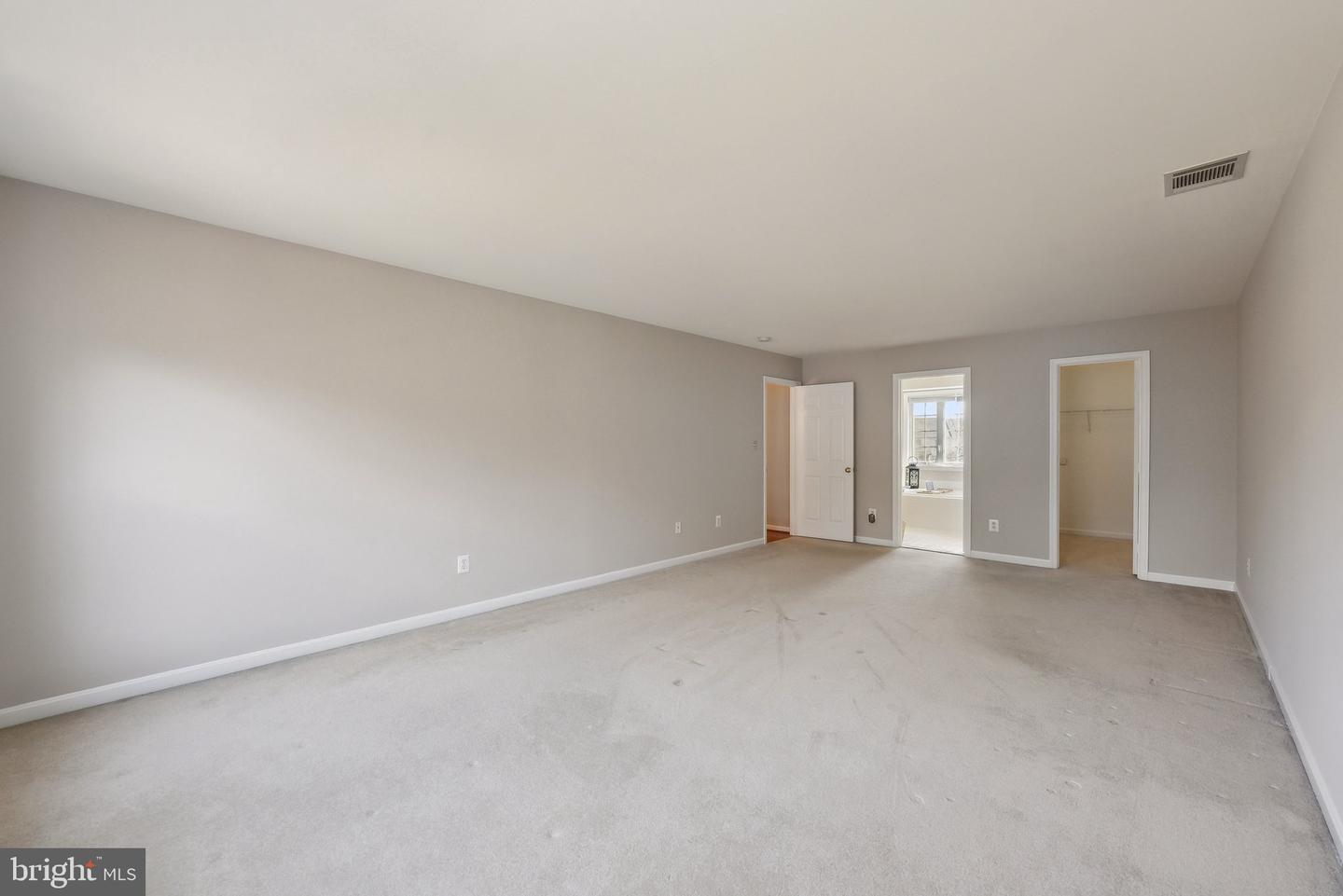 102 FRAYERS FARM CT, OCCOQUAN, Virginia 22125, 3 Bedrooms Bedrooms, ,2 BathroomsBathrooms,Residential,For sale,102 FRAYERS FARM CT,VAPW2088444 MLS # VAPW2088444