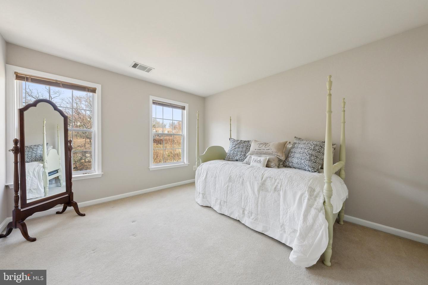 102 FRAYERS FARM CT, OCCOQUAN, Virginia 22125, 3 Bedrooms Bedrooms, ,2 BathroomsBathrooms,Residential,For sale,102 FRAYERS FARM CT,VAPW2088444 MLS # VAPW2088444