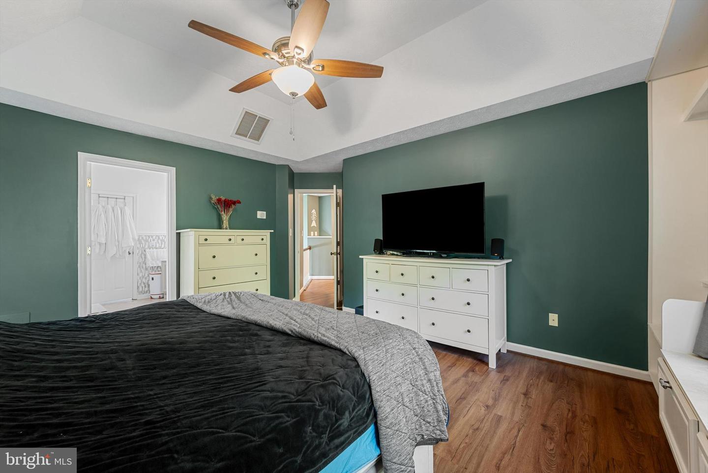 200 GREENBRIAR CIR, CROSS JUNCTION, Virginia 22625, 5 Bedrooms Bedrooms, ,2 BathroomsBathrooms,Residential,For sale,200 GREENBRIAR CIR,VAFV2024708 MLS # VAFV2024708