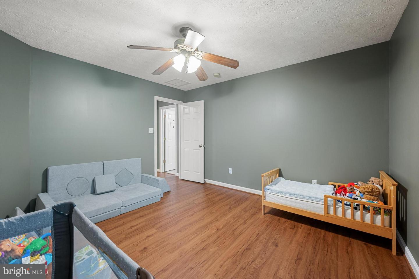 200 GREENBRIAR CIR, CROSS JUNCTION, Virginia 22625, 5 Bedrooms Bedrooms, ,2 BathroomsBathrooms,Residential,For sale,200 GREENBRIAR CIR,VAFV2024708 MLS # VAFV2024708