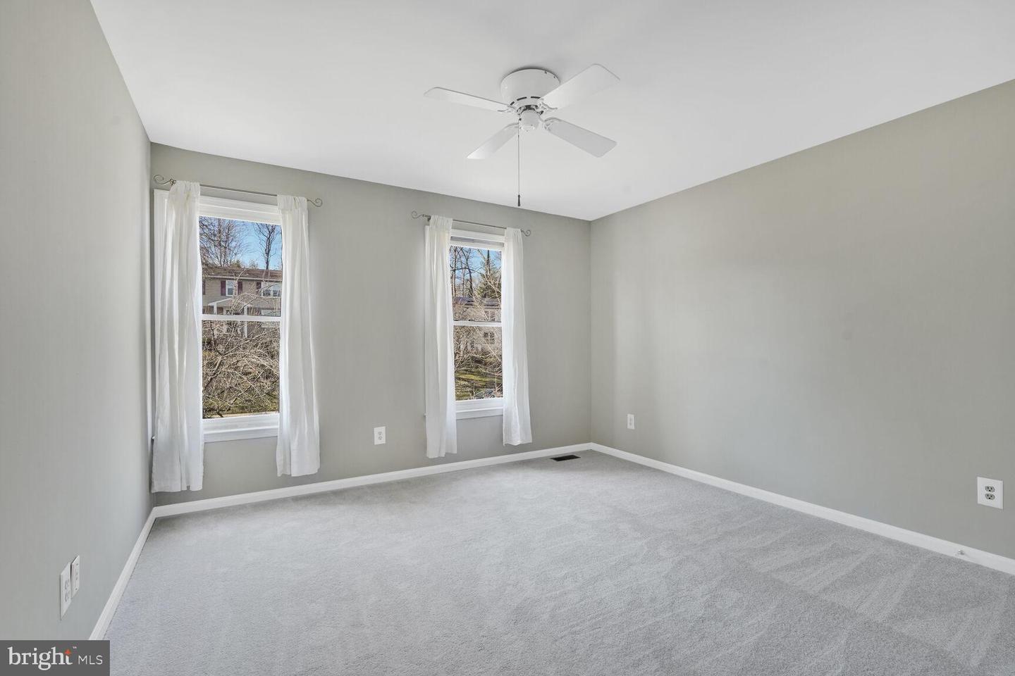 503 AYR HILL AVE NE, VIENNA, Virginia 22180, 5 Bedrooms Bedrooms, ,3 BathroomsBathrooms,Residential,For sale,503 AYR HILL AVE NE,VAFX2224986 MLS # VAFX2224986