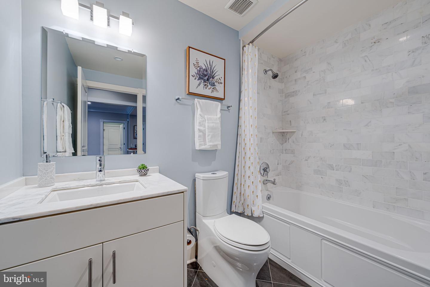 900 N WASHINGTON ST #103E, ALEXANDRIA, Virginia 22314, 2 Bedrooms Bedrooms, ,2 BathroomsBathrooms,Residential,For sale,900 N WASHINGTON ST #103E,VAAX2042410 MLS # VAAX2042410