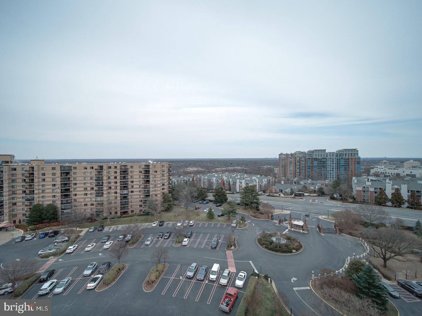 8350 GREENSBORO DR #1008, MCLEAN, Virginia 22102, 2 Bedrooms Bedrooms, ,2 BathroomsBathrooms,Residential,For sale,8350 GREENSBORO DR #1008,VAFX2225530 MLS # VAFX2225530