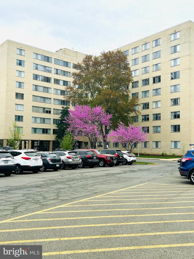 6631 WAKEFIELD DR #820, ALEXANDRIA, Virginia 22307, 1 Bedroom Bedrooms, ,1 BathroomBathrooms,Residential,For sale,6631 WAKEFIELD DR #820,VAFX2225664 MLS # VAFX2225664