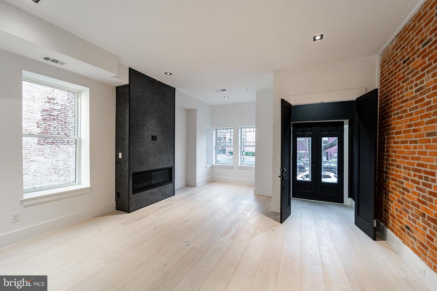 1628 15TH ST NW, WASHINGTON, District Of Columbia 20009, 4 Bedrooms Bedrooms, ,4 BathroomsBathrooms,Residential,For sale,1628 15TH ST NW,DCDC2188388 MLS # DCDC2188388