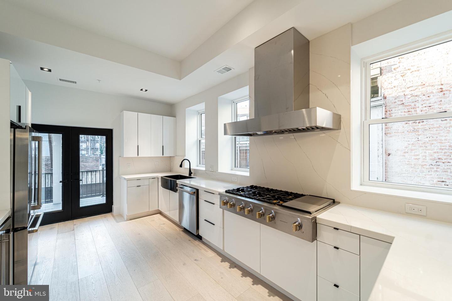 1628 15TH ST NW, WASHINGTON, District Of Columbia 20009, 4 Bedrooms Bedrooms, ,4 BathroomsBathrooms,Residential,For sale,1628 15TH ST NW,DCDC2188388 MLS # DCDC2188388