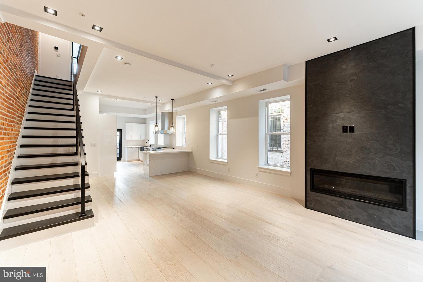 1628 15TH ST NW, WASHINGTON, District Of Columbia 20009, 4 Bedrooms Bedrooms, ,4 BathroomsBathrooms,Residential,For sale,1628 15TH ST NW,DCDC2188388 MLS # DCDC2188388