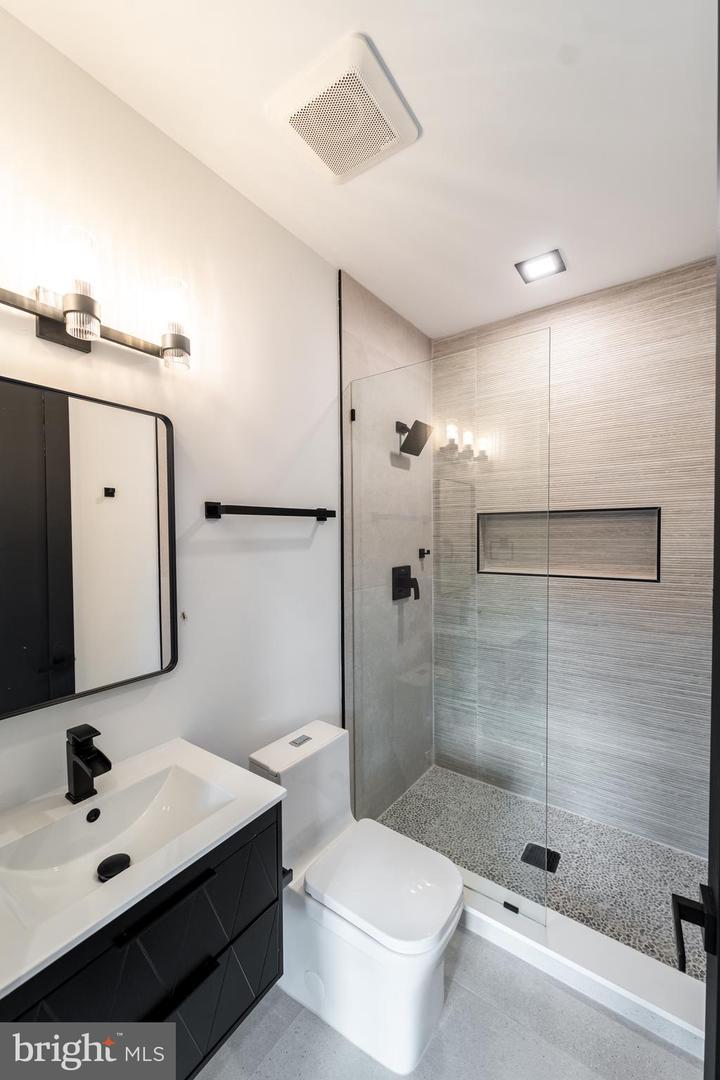 1628 15TH ST NW, WASHINGTON, District Of Columbia 20009, 4 Bedrooms Bedrooms, ,4 BathroomsBathrooms,Residential,For sale,1628 15TH ST NW,DCDC2188388 MLS # DCDC2188388