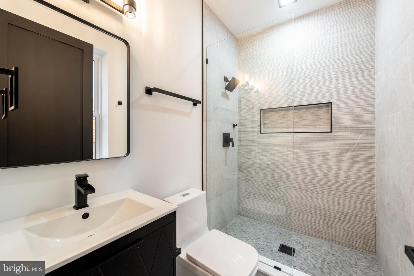 1628 15TH ST NW, WASHINGTON, District Of Columbia 20009, 4 Bedrooms Bedrooms, ,4 BathroomsBathrooms,Residential,For sale,1628 15TH ST NW,DCDC2188388 MLS # DCDC2188388