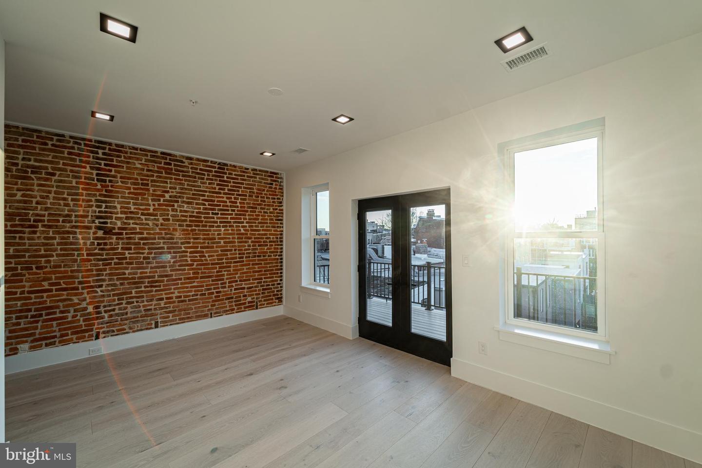 1628 15TH ST NW, WASHINGTON, District Of Columbia 20009, 4 Bedrooms Bedrooms, ,4 BathroomsBathrooms,Residential,For sale,1628 15TH ST NW,DCDC2188388 MLS # DCDC2188388