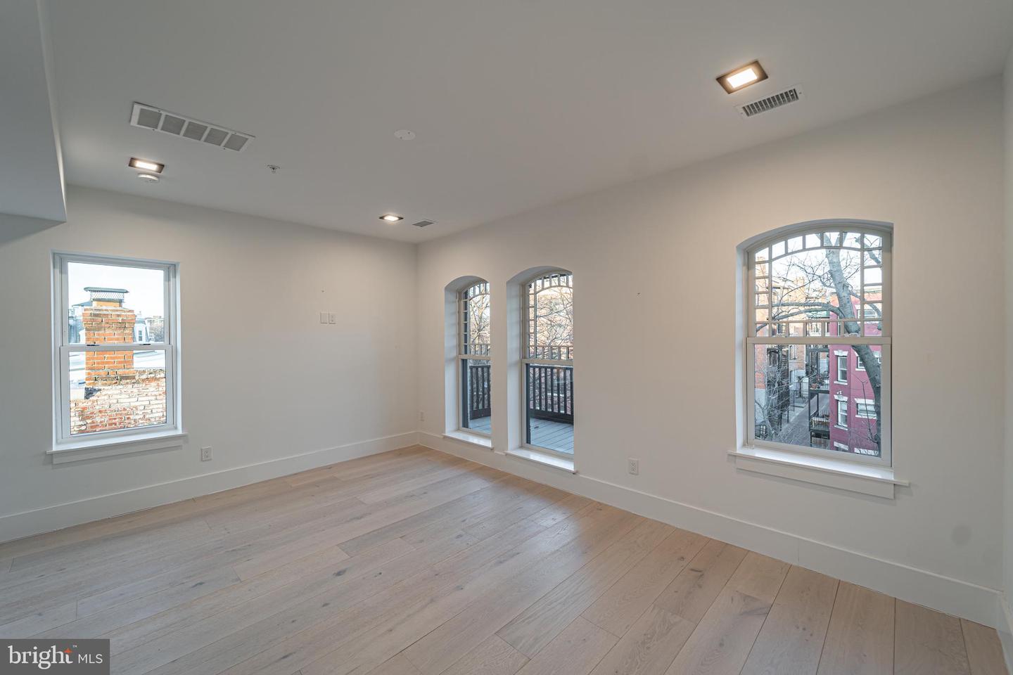 1628 15TH ST NW, WASHINGTON, District Of Columbia 20009, 4 Bedrooms Bedrooms, ,4 BathroomsBathrooms,Residential,For sale,1628 15TH ST NW,DCDC2188388 MLS # DCDC2188388