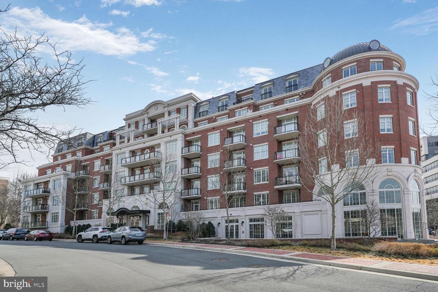 6900 FLEETWOOD RD #401, MCLEAN, Virginia 22101, 2 Bedrooms Bedrooms, ,2 BathroomsBathrooms,Residential,For sale,6900 FLEETWOOD RD #401,VAFX2225794 MLS # VAFX2225794