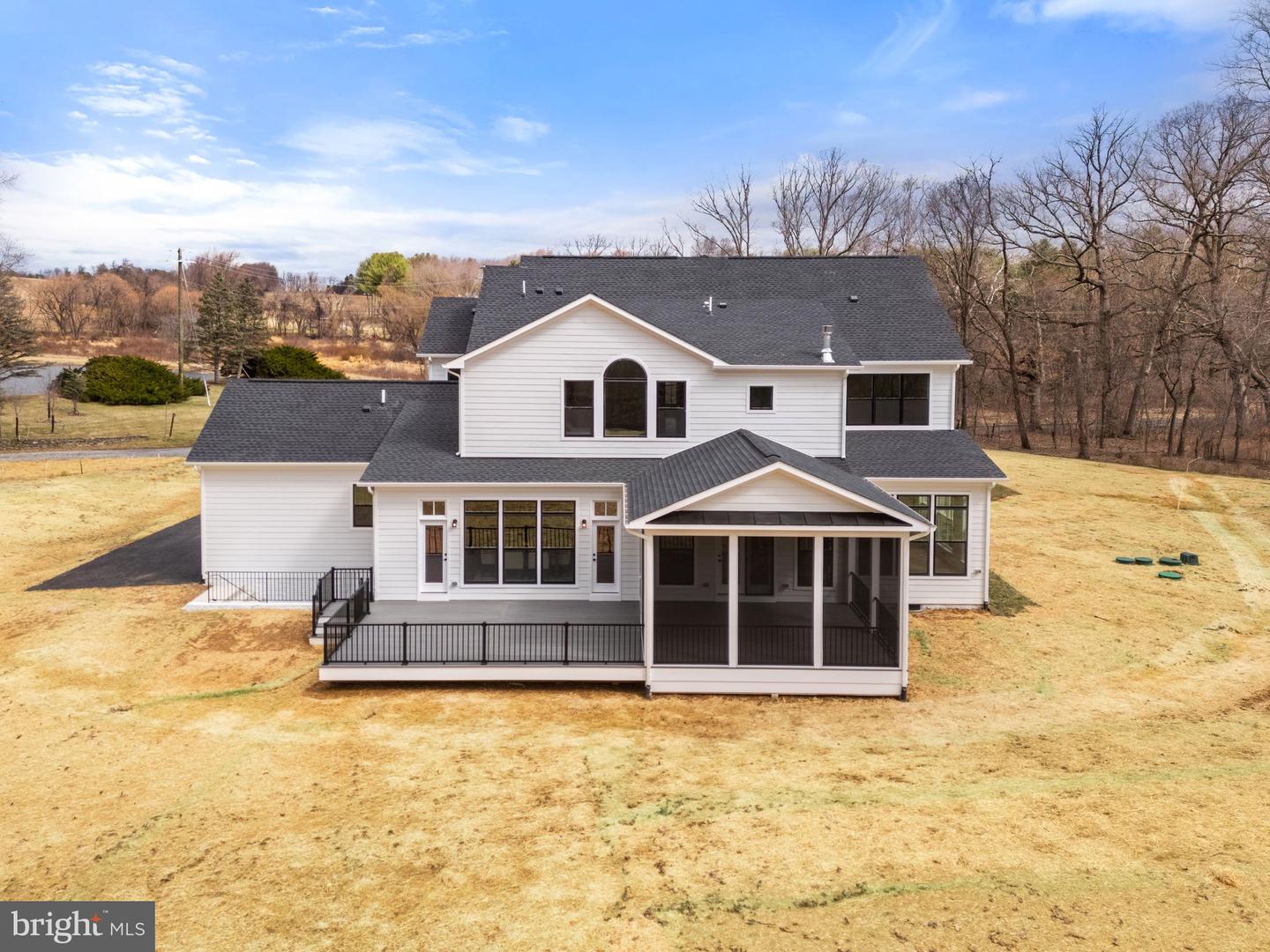 35435 APPALACHIAN TRAIL RD, ROUND HILL, Virginia 20141, 4 Bedrooms Bedrooms, ,5 BathroomsBathrooms,Residential,For sale,35435 APPALACHIAN TRAIL RD,VALO2089970 MLS # VALO2089970