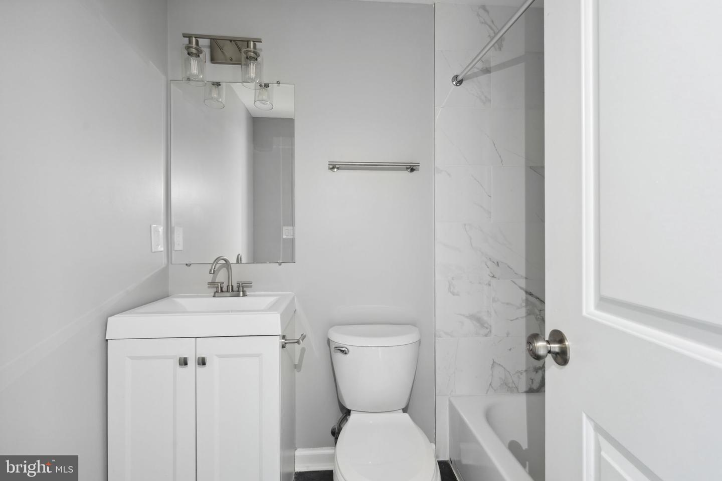620 20TH ST NE, WASHINGTON, District Of Columbia 20002, 4 Bedrooms Bedrooms, ,3 BathroomsBathrooms,Residential,For sale,620 20TH ST NE,DCDC2188718 MLS # DCDC2188718