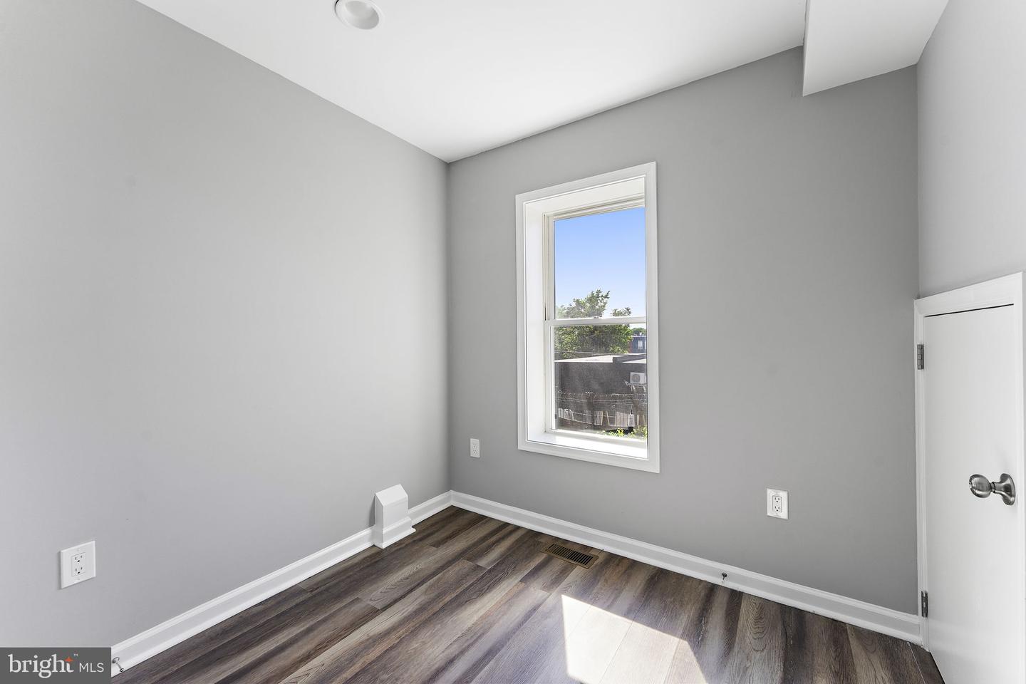 620 20TH ST NE, WASHINGTON, District Of Columbia 20002, 4 Bedrooms Bedrooms, ,3 BathroomsBathrooms,Residential,For sale,620 20TH ST NE,DCDC2188718 MLS # DCDC2188718