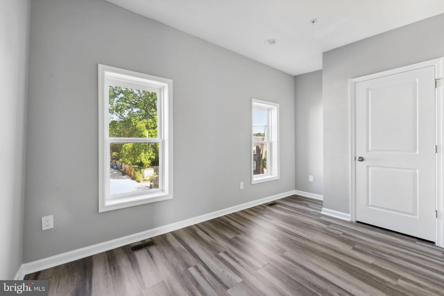 620 20TH ST NE, WASHINGTON, District Of Columbia 20002, 4 Bedrooms Bedrooms, ,3 BathroomsBathrooms,Residential,For sale,620 20TH ST NE,DCDC2188718 MLS # DCDC2188718