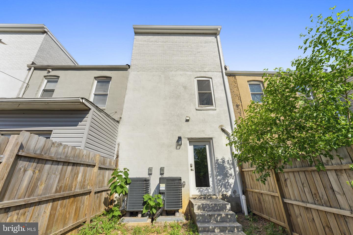 620 20TH ST NE, WASHINGTON, District Of Columbia 20002, 4 Bedrooms Bedrooms, ,3 BathroomsBathrooms,Residential,For sale,620 20TH ST NE,DCDC2188718 MLS # DCDC2188718