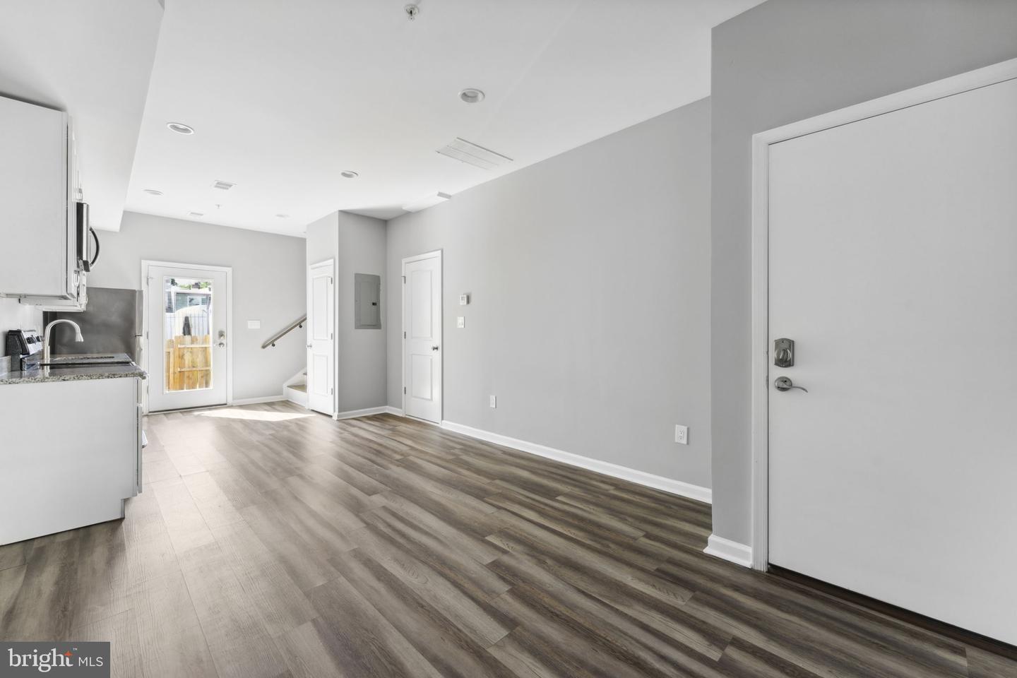 620 20TH ST NE, WASHINGTON, District Of Columbia 20002, 4 Bedrooms Bedrooms, ,3 BathroomsBathrooms,Residential,For sale,620 20TH ST NE,DCDC2188718 MLS # DCDC2188718