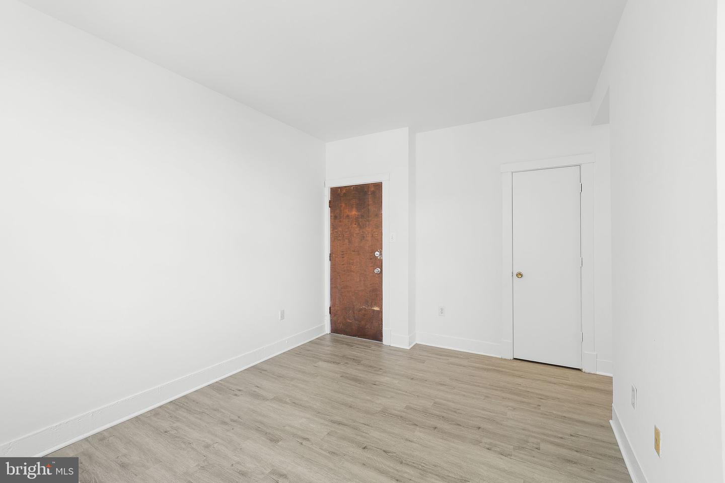 7 18TH ST SE #207, WASHINGTON, District Of Columbia 20003, 1 Bedroom Bedrooms, ,1 BathroomBathrooms,Residential,For sale,7 18TH ST SE #207,DCDC2188746 MLS # DCDC2188746