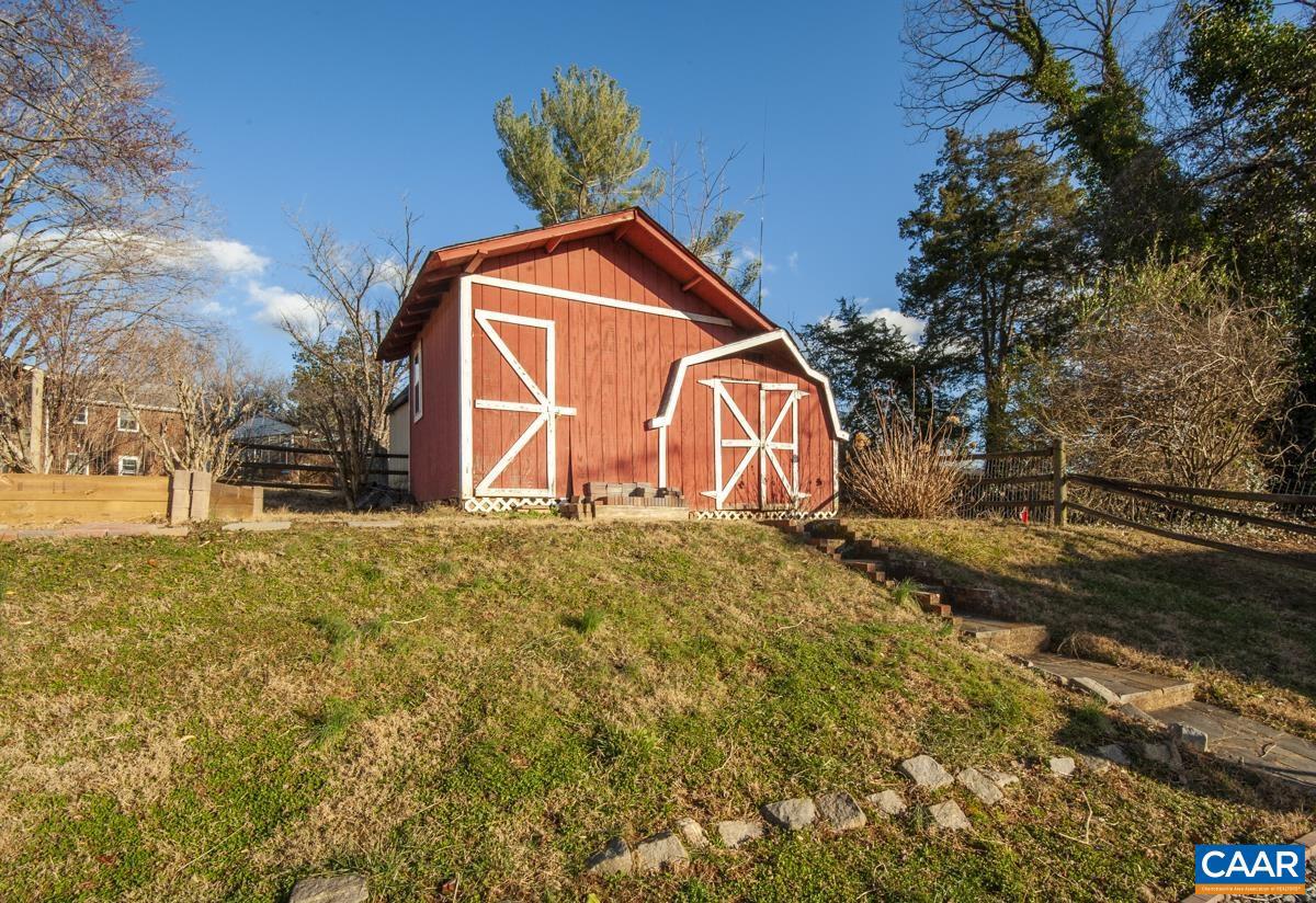 202 AZALEA DR, CHARLOTTESVILLE, Virginia 22903, 3 Bedrooms Bedrooms, ,1 BathroomBathrooms,Residential,For sale,202 AZALEA DR,661585 MLS # 661585