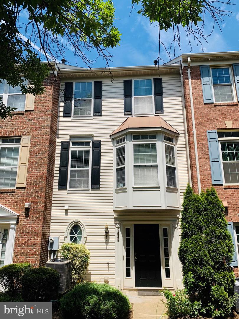 1038 HARRISON CIR, ALEXANDRIA, Virginia 22304, 4 Bedrooms Bedrooms, ,2 BathroomsBathrooms,Residential,For sale,1038 HARRISON CIR,VAAX2042532 MLS # VAAX2042532