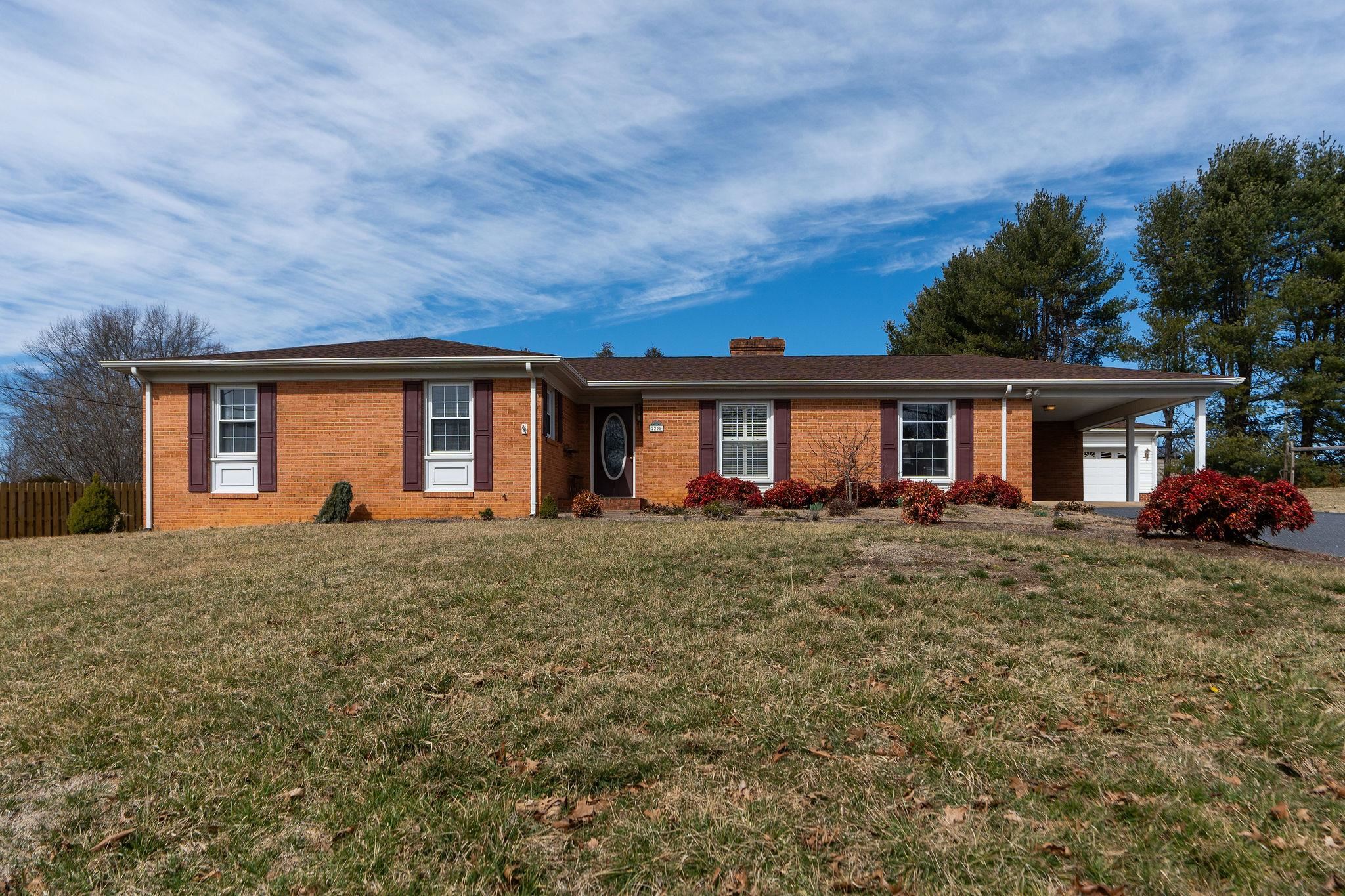 2208 DAVIS RD, WAYNESBORO, Virginia 22980, 4 Bedrooms Bedrooms, ,3 BathroomsBathrooms,Residential,2208 DAVIS RD,661617 MLS # 661617