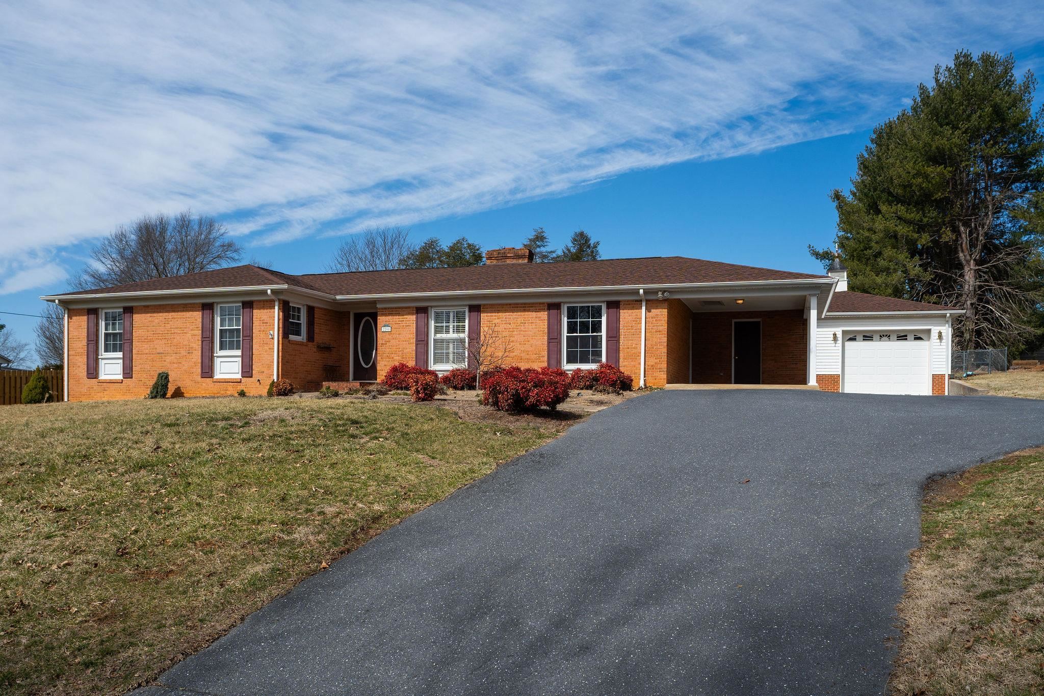 2208 DAVIS RD, WAYNESBORO, Virginia 22980, 4 Bedrooms Bedrooms, ,3 BathroomsBathrooms,Residential,2208 DAVIS RD,661617 MLS # 661617