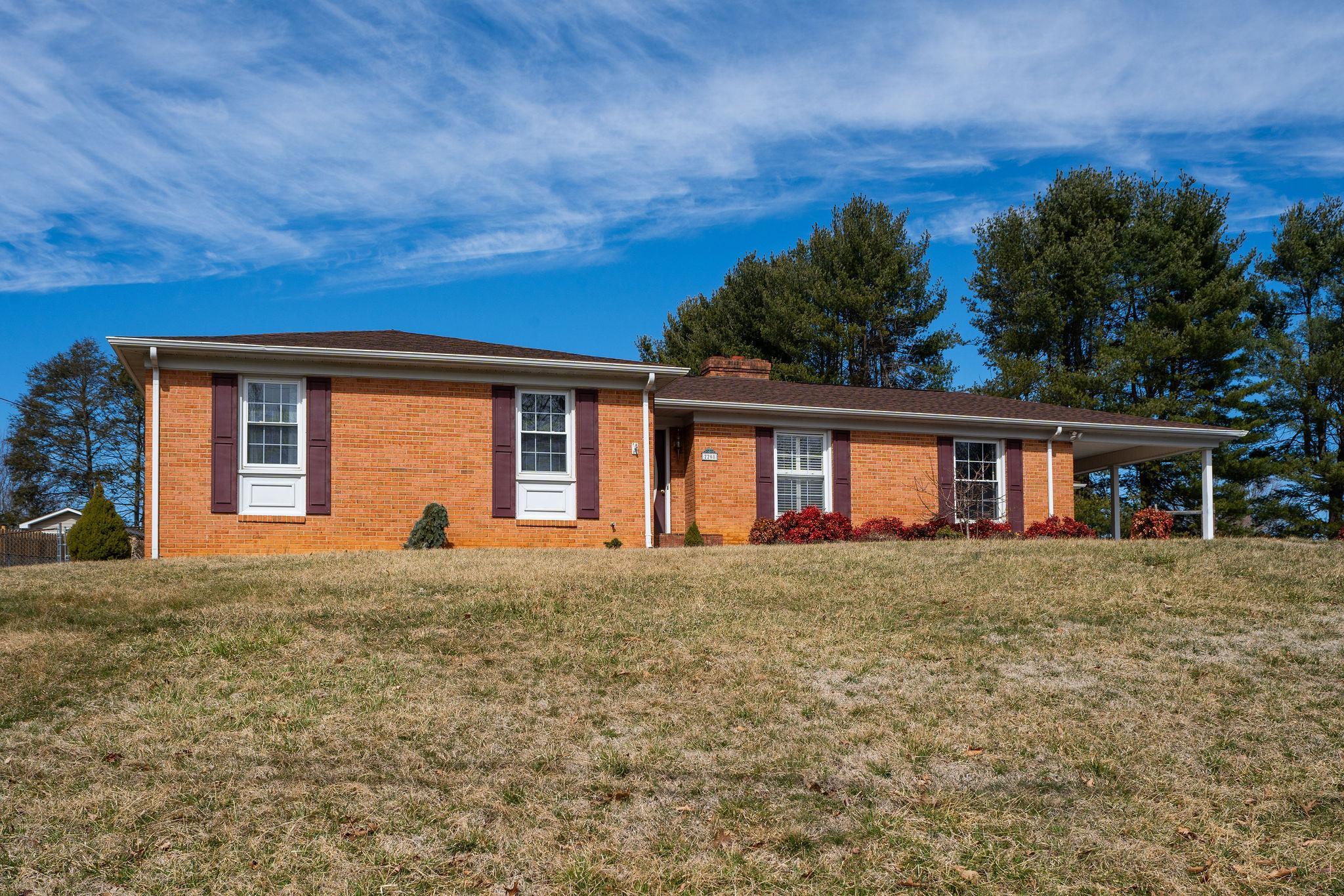 2208 DAVIS RD, WAYNESBORO, Virginia 22980, 4 Bedrooms Bedrooms, ,3 BathroomsBathrooms,Residential,2208 DAVIS RD,661617 MLS # 661617