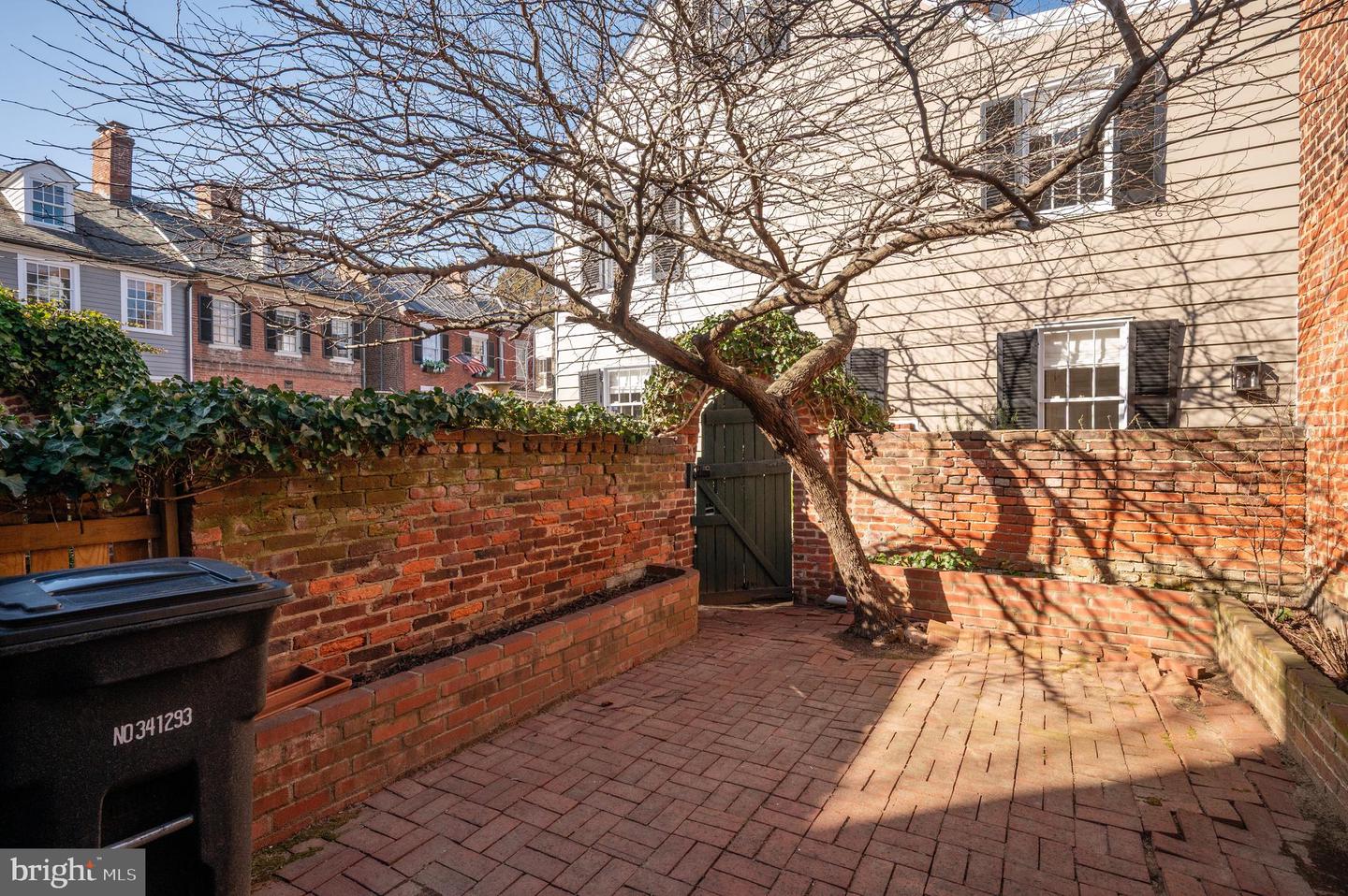 123 DUKE ST, ALEXANDRIA, Virginia 22314, 3 Bedrooms Bedrooms, ,2 BathroomsBathrooms,Residential,For sale,123 DUKE ST,VAAX2040838 MLS # VAAX2040838