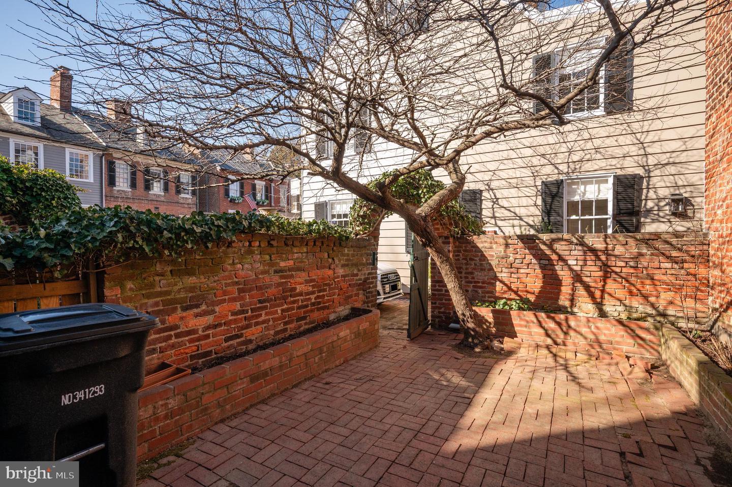 123 DUKE ST, ALEXANDRIA, Virginia 22314, 3 Bedrooms Bedrooms, ,2 BathroomsBathrooms,Residential,For sale,123 DUKE ST,VAAX2040838 MLS # VAAX2040838