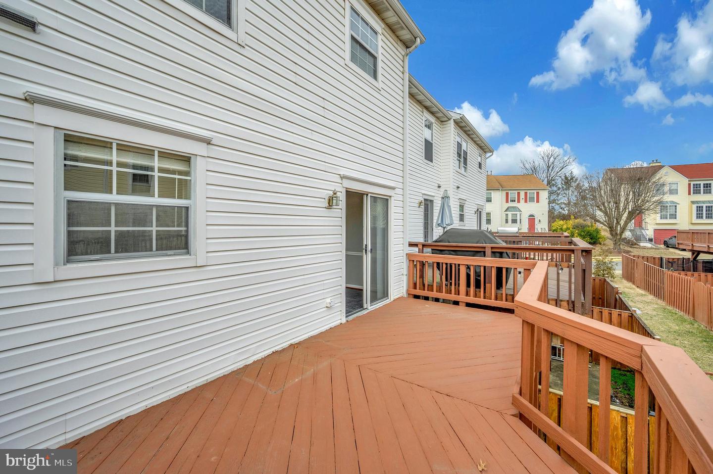 6804 SIGNATURE CIR, ALEXANDRIA, Virginia 22310, 3 Bedrooms Bedrooms, ,2 BathroomsBathrooms,Residential,For sale,6804 SIGNATURE CIR,VAFX2222430 MLS # VAFX2222430