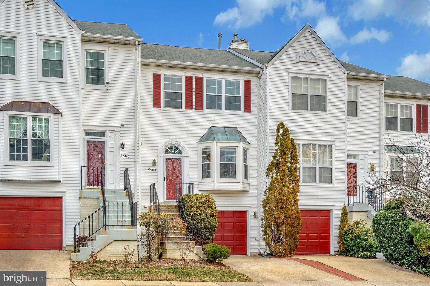 6804 SIGNATURE CIR, ALEXANDRIA, Virginia 22310, 3 Bedrooms Bedrooms, ,2 BathroomsBathrooms,Residential,For sale,6804 SIGNATURE CIR,VAFX2222430 MLS # VAFX2222430