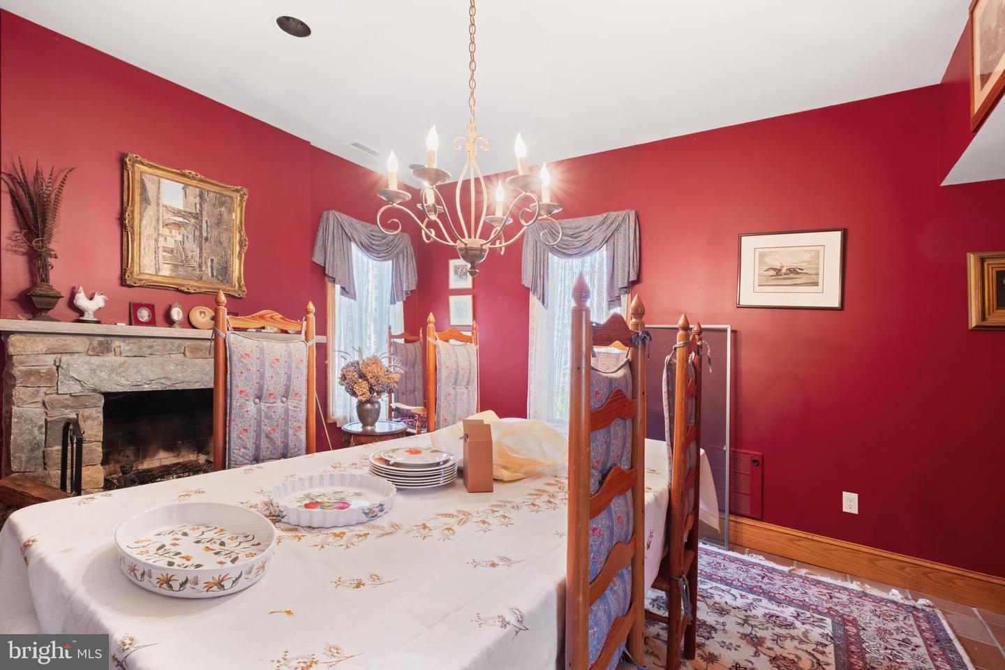 101 JEFFERSON RUN RD, GREAT FALLS, Virginia 22066, 4 Bedrooms Bedrooms, ,4 BathroomsBathrooms,Residential,For sale,101 JEFFERSON RUN RD,VAFX2223630 MLS # VAFX2223630