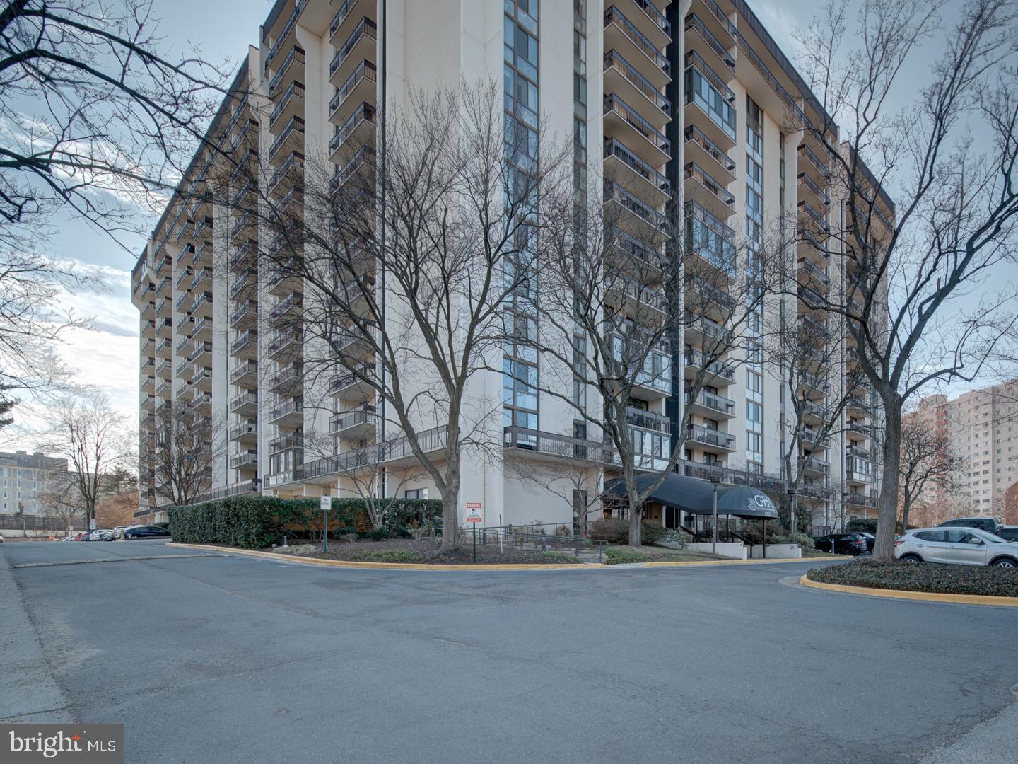 5300 HOLMES RUN PKWY #709, ALEXANDRIA, Virginia 22304, 2 Bedrooms Bedrooms, ,2 BathroomsBathrooms,Residential,For sale,5300 HOLMES RUN PKWY #709,VAAX2042526 MLS # VAAX2042526