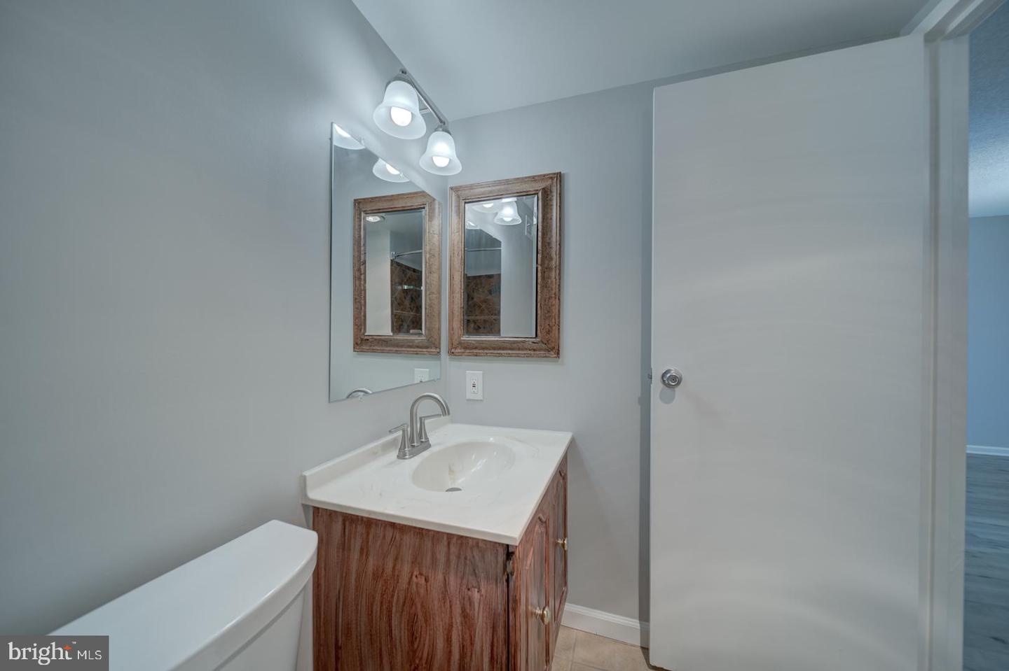 5300 HOLMES RUN PKWY #709, ALEXANDRIA, Virginia 22304, 2 Bedrooms Bedrooms, ,2 BathroomsBathrooms,Residential,For sale,5300 HOLMES RUN PKWY #709,VAAX2042526 MLS # VAAX2042526