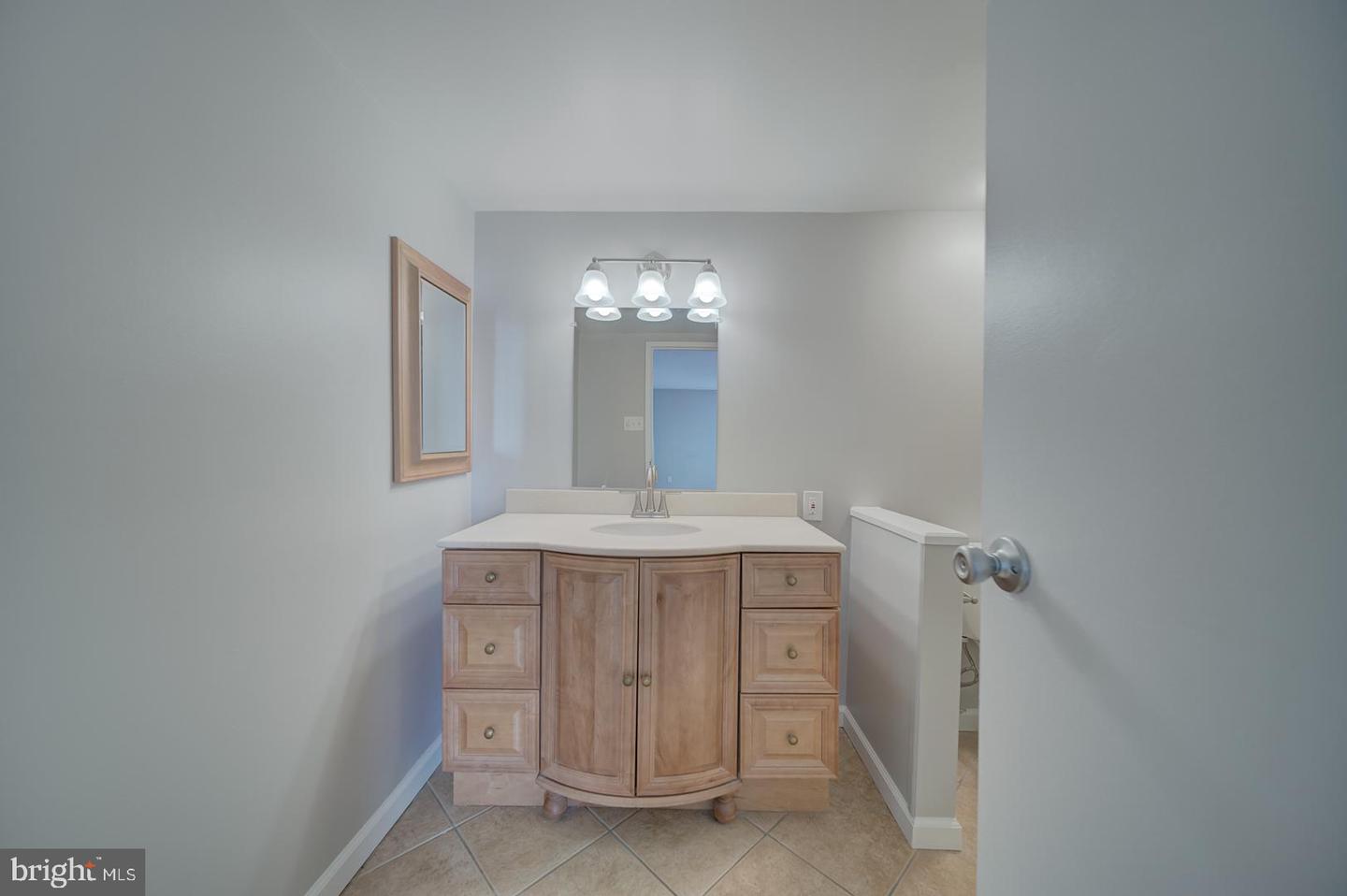 5300 HOLMES RUN PKWY #709, ALEXANDRIA, Virginia 22304, 2 Bedrooms Bedrooms, ,2 BathroomsBathrooms,Residential,For sale,5300 HOLMES RUN PKWY #709,VAAX2042526 MLS # VAAX2042526