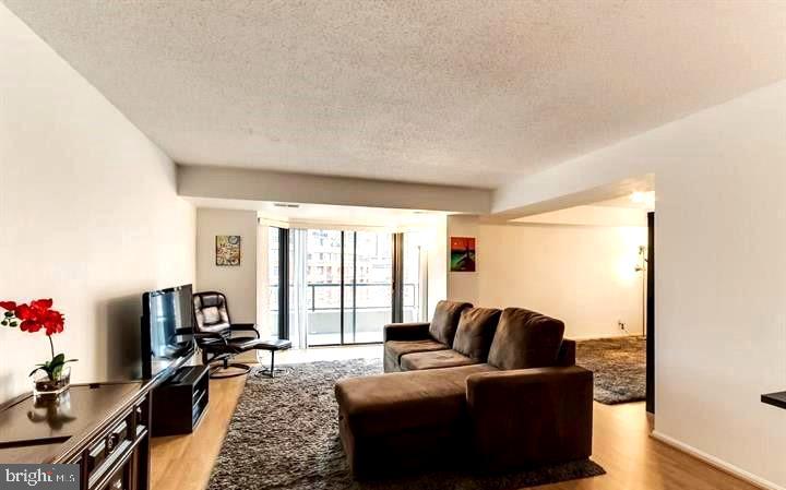 1600 N OAK ST #306, ARLINGTON, Virginia 22209, 1 Bedroom Bedrooms, ,1 BathroomBathrooms,Residential,For sale,1600 N OAK ST #306,VAAR2054236 MLS # VAAR2054236