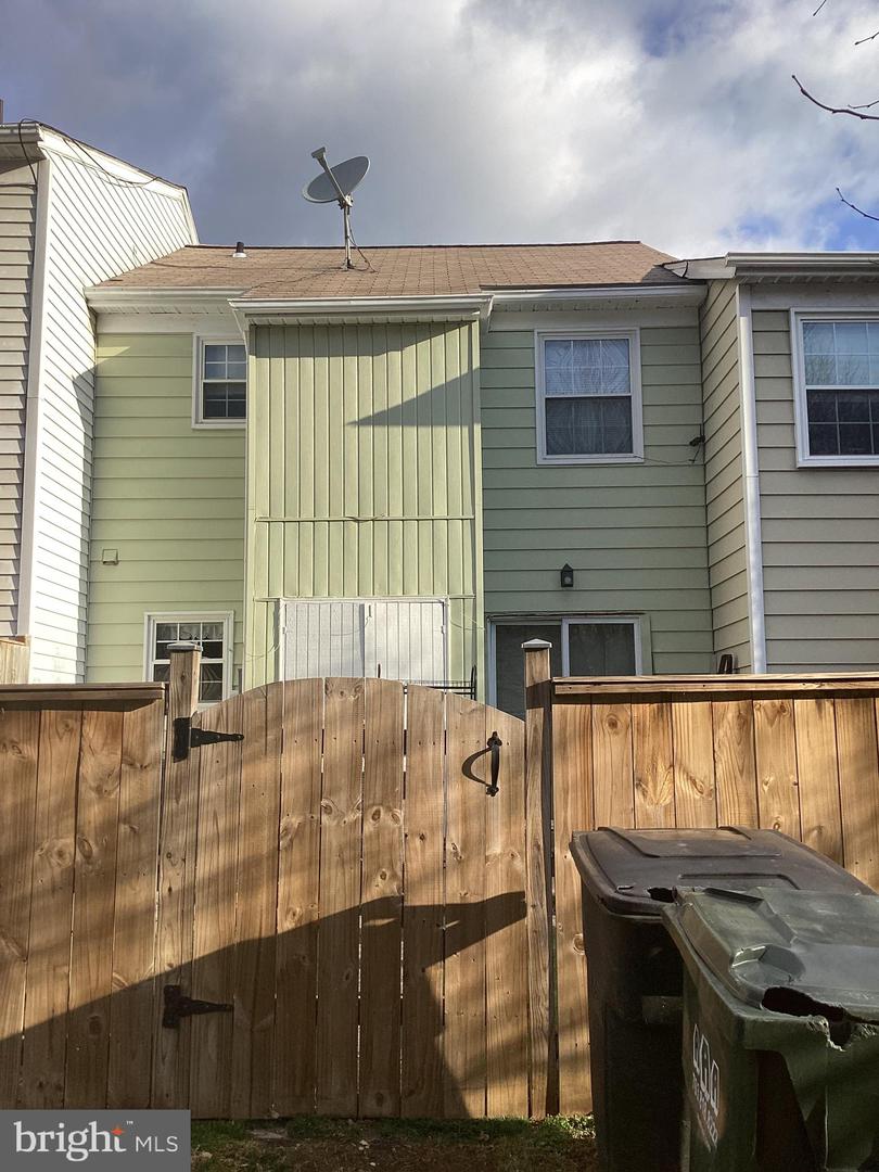 9919 BLAKE LN, OAKTON, Virginia 22124, 3 Bedrooms Bedrooms, ,1 BathroomBathrooms,Residential,For sale,9919 BLAKE LN,VAFX2226100 MLS # VAFX2226100