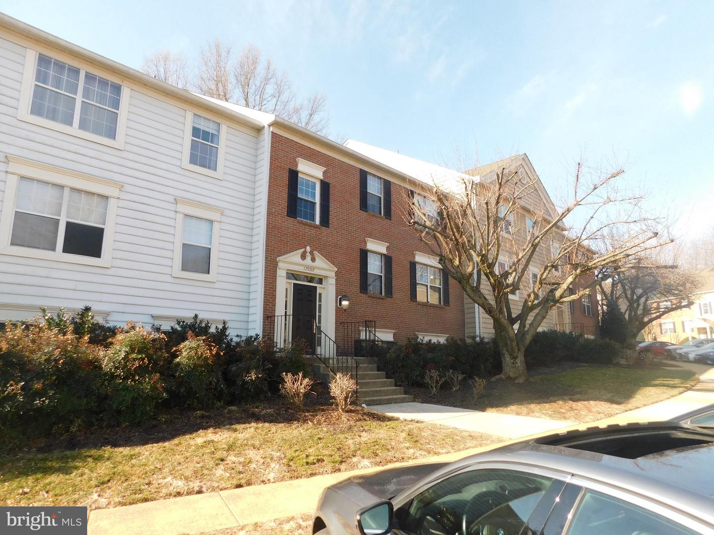 12009 GOLF RIDGE CT #101, FAIRFAX, Virginia 22033, 3 Bedrooms Bedrooms, ,2 BathroomsBathrooms,Residential,For sale,12009 GOLF RIDGE CT #101,VAFX2218436 MLS # VAFX2218436