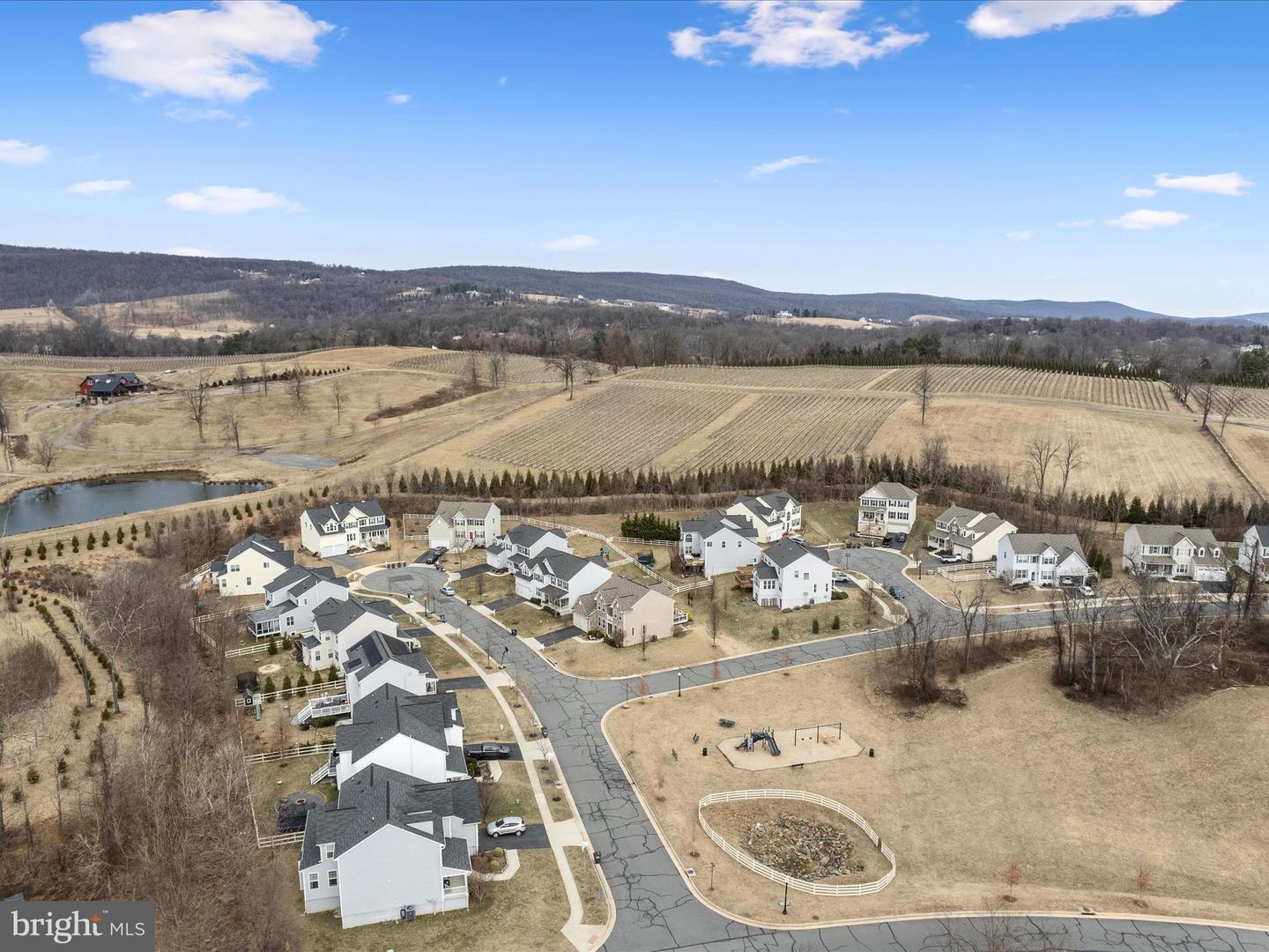 17000 CHARLESBOURG PL, ROUND HILL, Virginia 20141, 4 Bedrooms Bedrooms, ,5 BathroomsBathrooms,Residential,For sale,17000 CHARLESBOURG PL,VALO2089852 MLS # VALO2089852