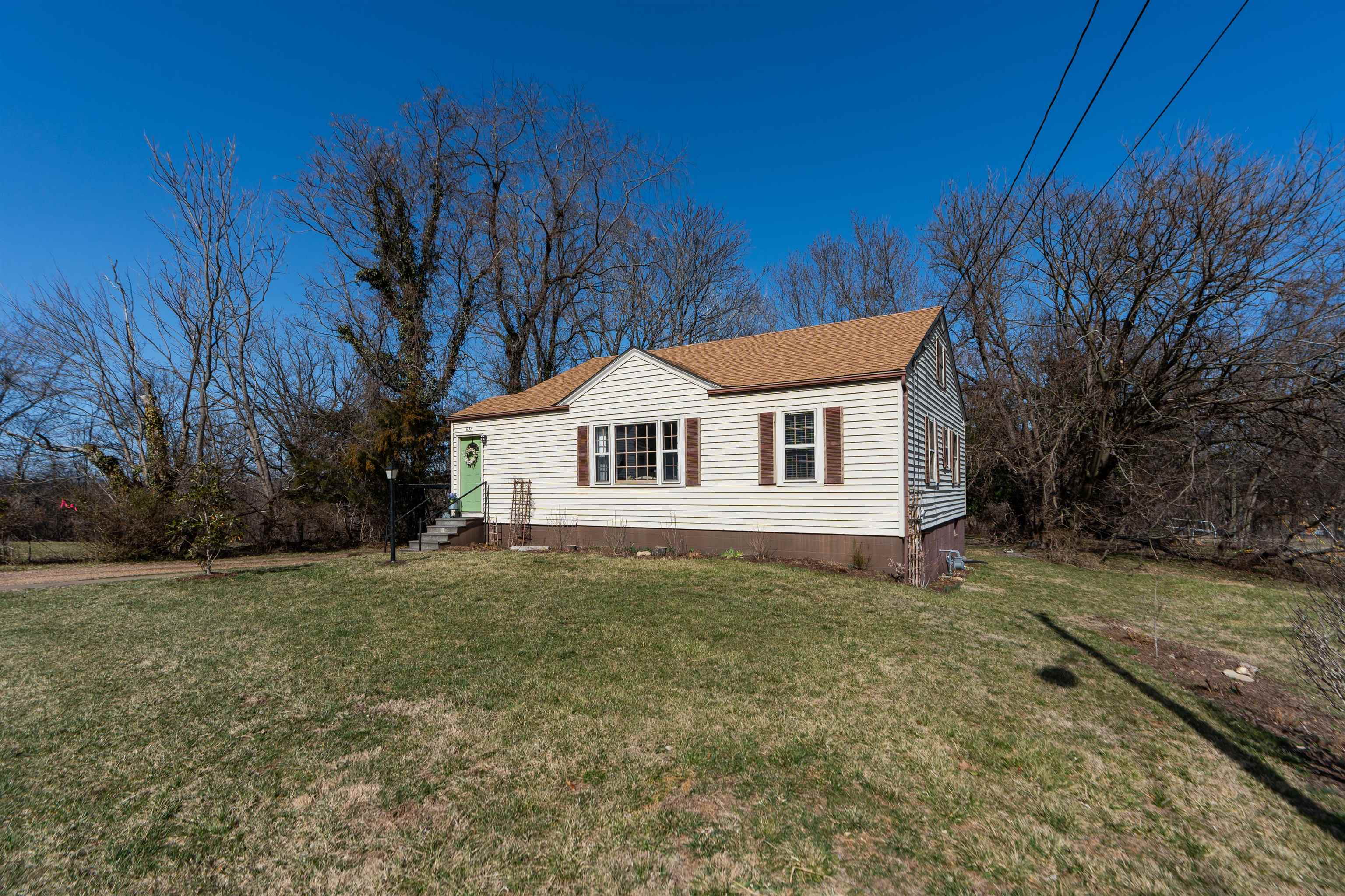 813 PATTON ST, STAUNTON, Virginia 24401, 3 Bedrooms Bedrooms, ,1 BathroomBathrooms,Residential,813 PATTON ST,661622 MLS # 661622