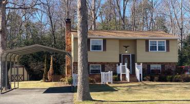 6005 OAK GROVE DR, FREDERICKSBURG, Virginia 22407, 4 Bedrooms Bedrooms, 5 Rooms Rooms,2 BathroomsBathrooms,Residential,For sale,6005 OAK GROVE DR,VASP2031224 MLS # VASP2031224